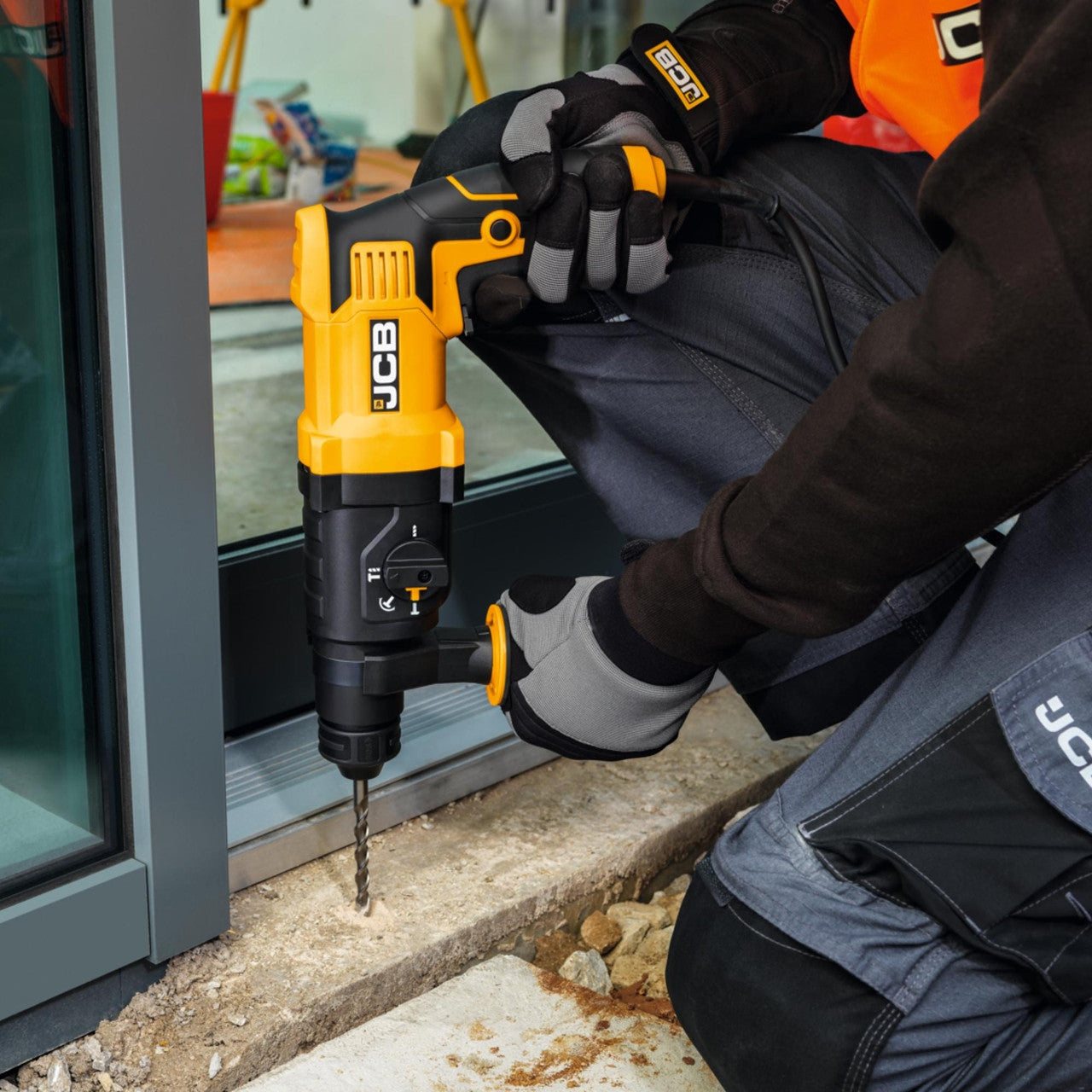 JCB 1050W 3.5J Corded SDS Rotary Hammer Drill, Variable Speed, 4 Mode, 3m Cable | 21-RH1050