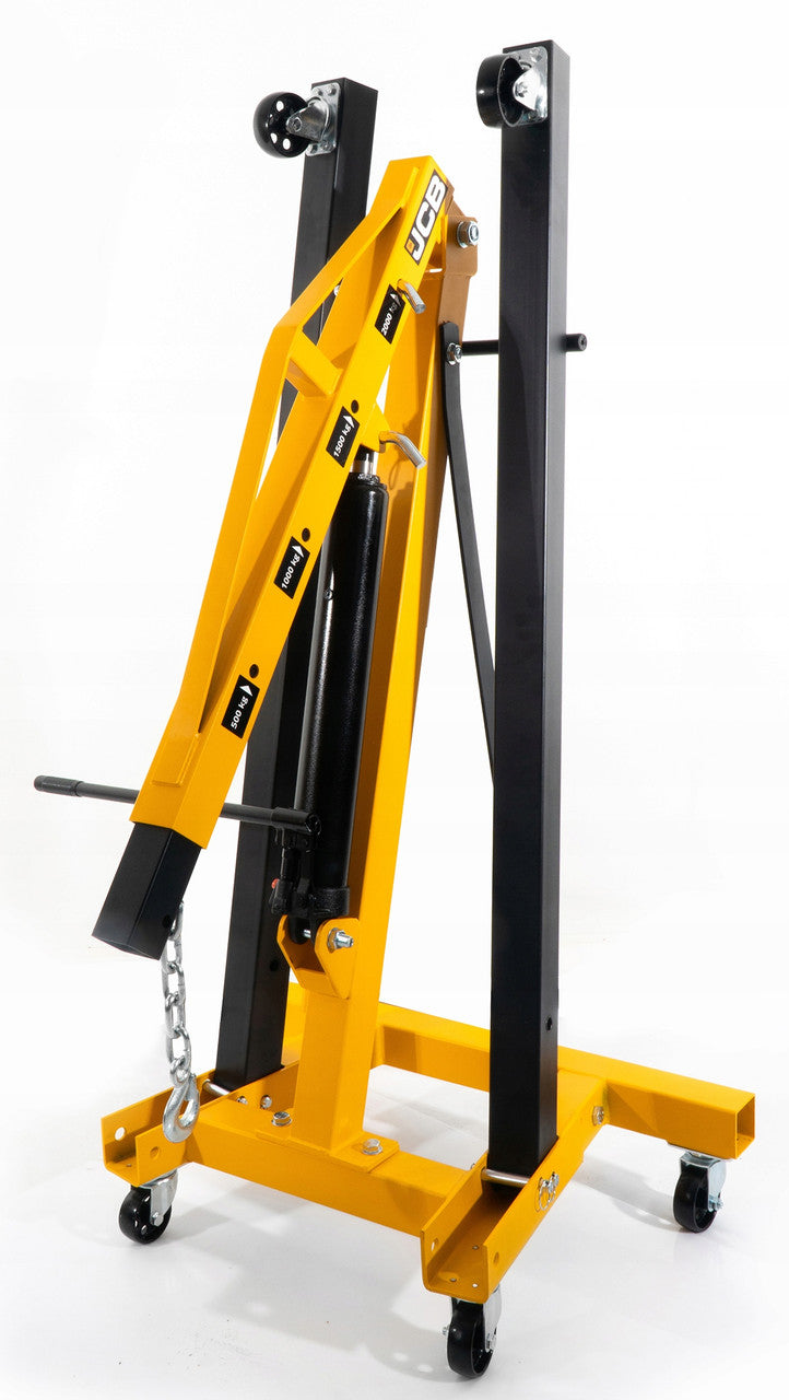 The JCB-TH72004 is also fitted with a two-stage hydraulic pump to allow for quick and precise lifting of heavy objects.