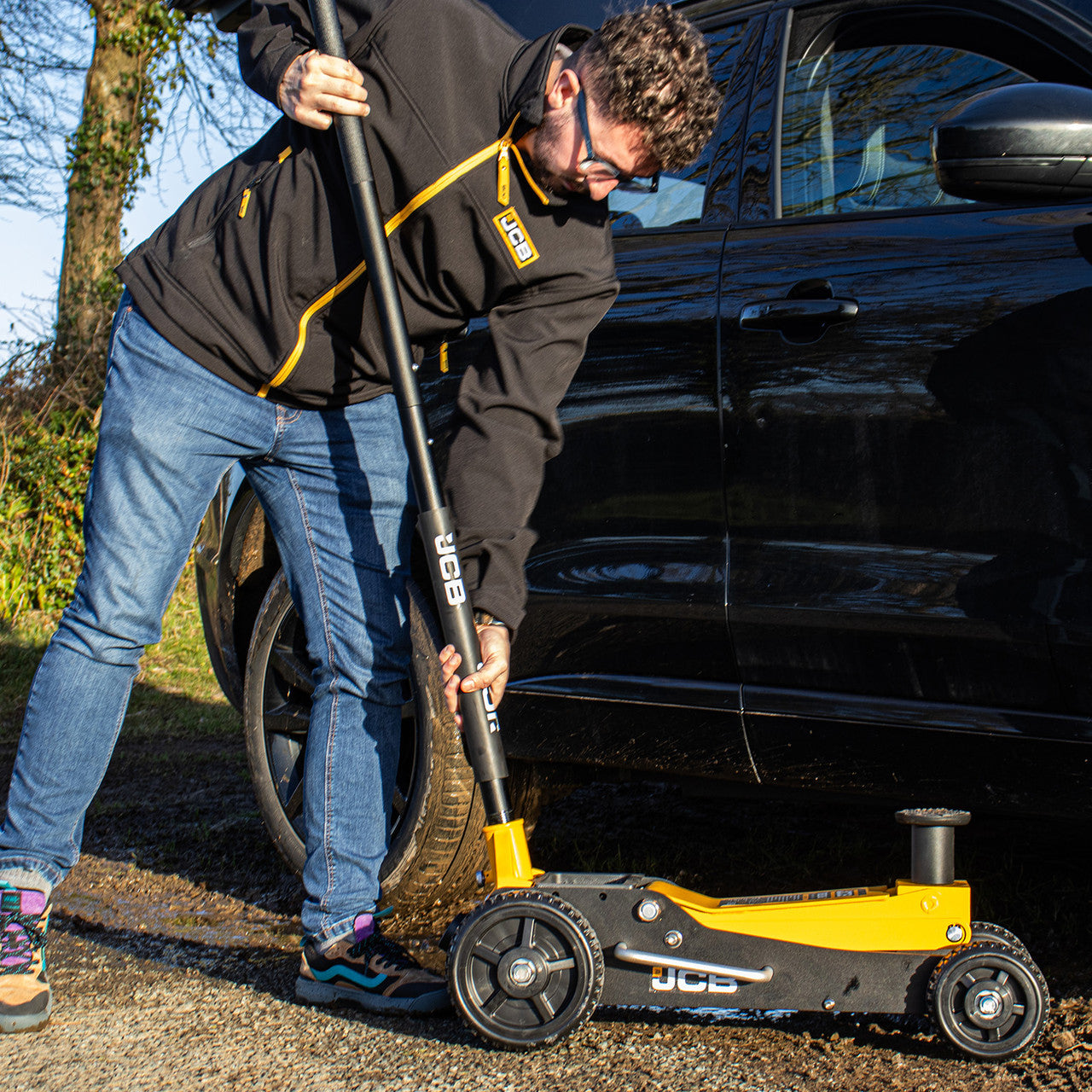 JCB 2.5 Tonne Off-Road SUV Double-Pump Aluminium Trolley Jack | JCB-TH32506S