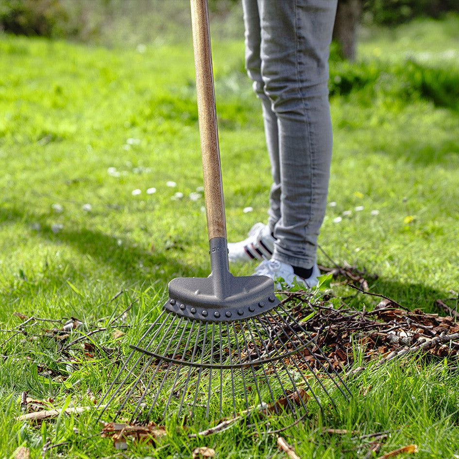 JCB 5 Tonne Heavy-Duty Automotive Hydraulic Bottle Jack, 474mm Maximum Lift | JCB-TH905001