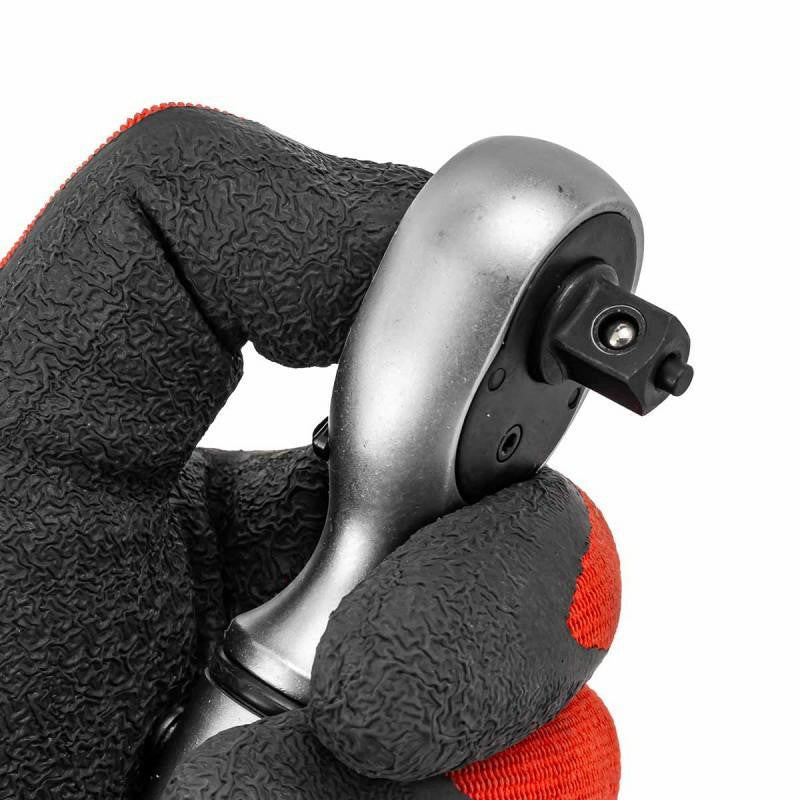 Locking Mechanism: Features a secure lock to prevent accidental changes in torque settings during use.