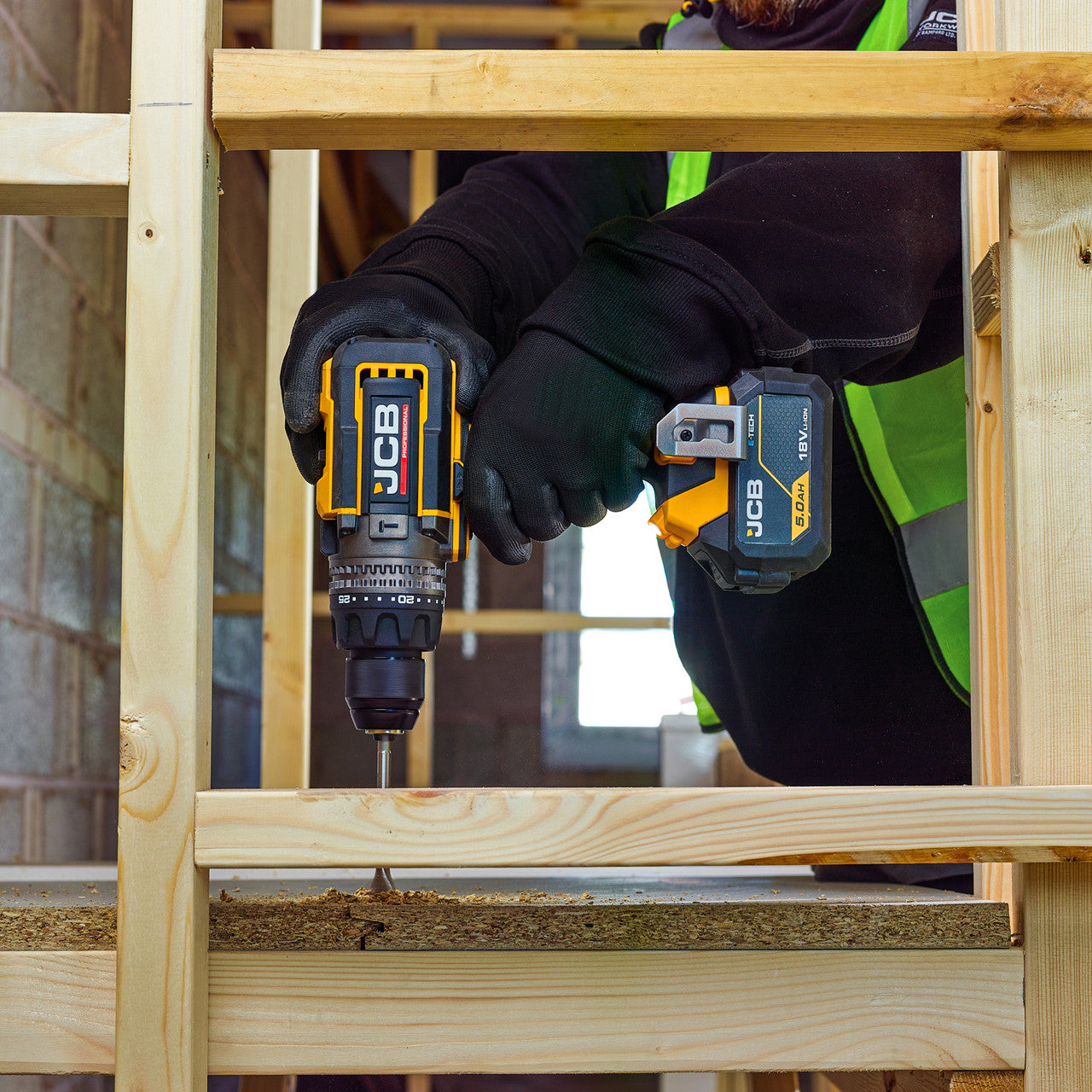 Designed for use in concrete, masonry, and metal applications, it includes an auxiliary handle for enhanced control and advanced design elements for superior handling and reliability in tough conditions.