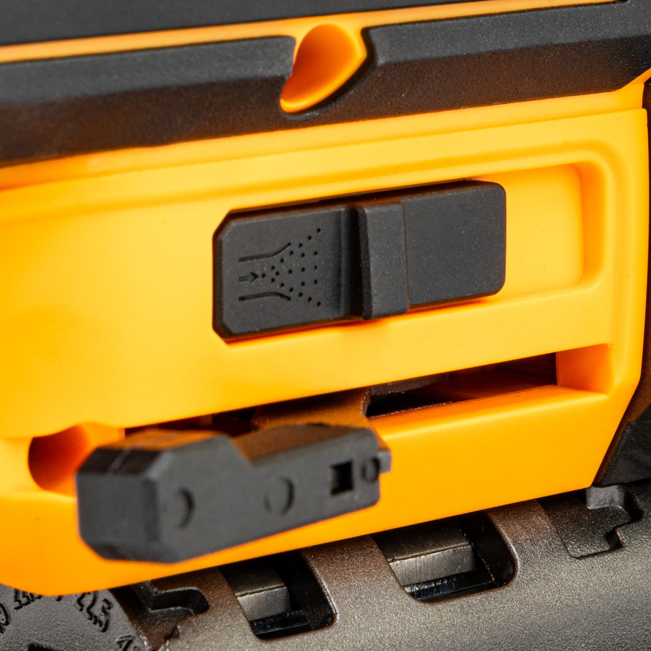 JCB Pro 18V Jigsaw, 135mm Cut, Brushless Motor, 4-Stage Pendulum Action (Bare Tool) | JCB-18PJS-DG