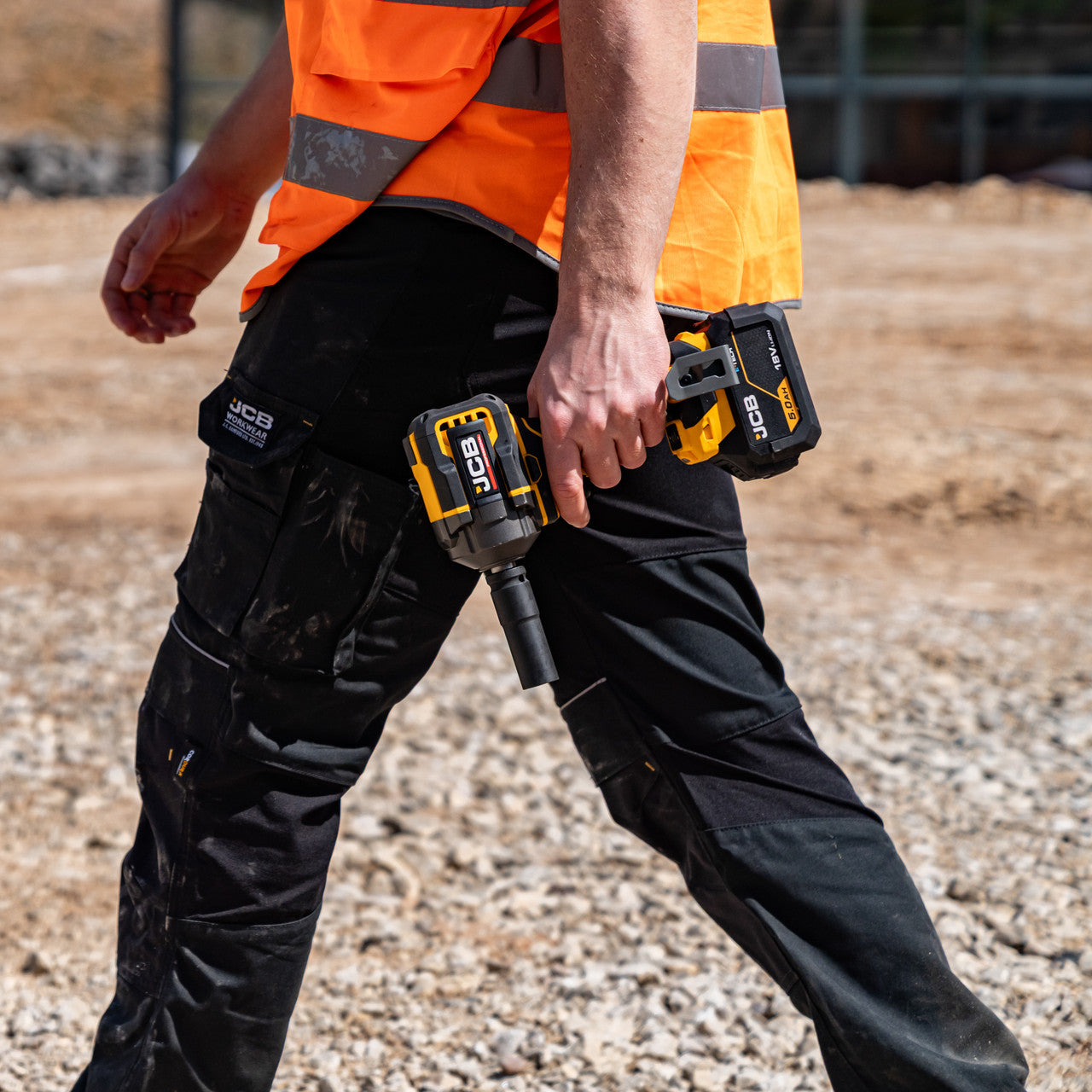 Torque: 400Nm working / 620Nm breakaway for powerful fastening and release Motor: Advanced brushless motor for high efficiency and long service life