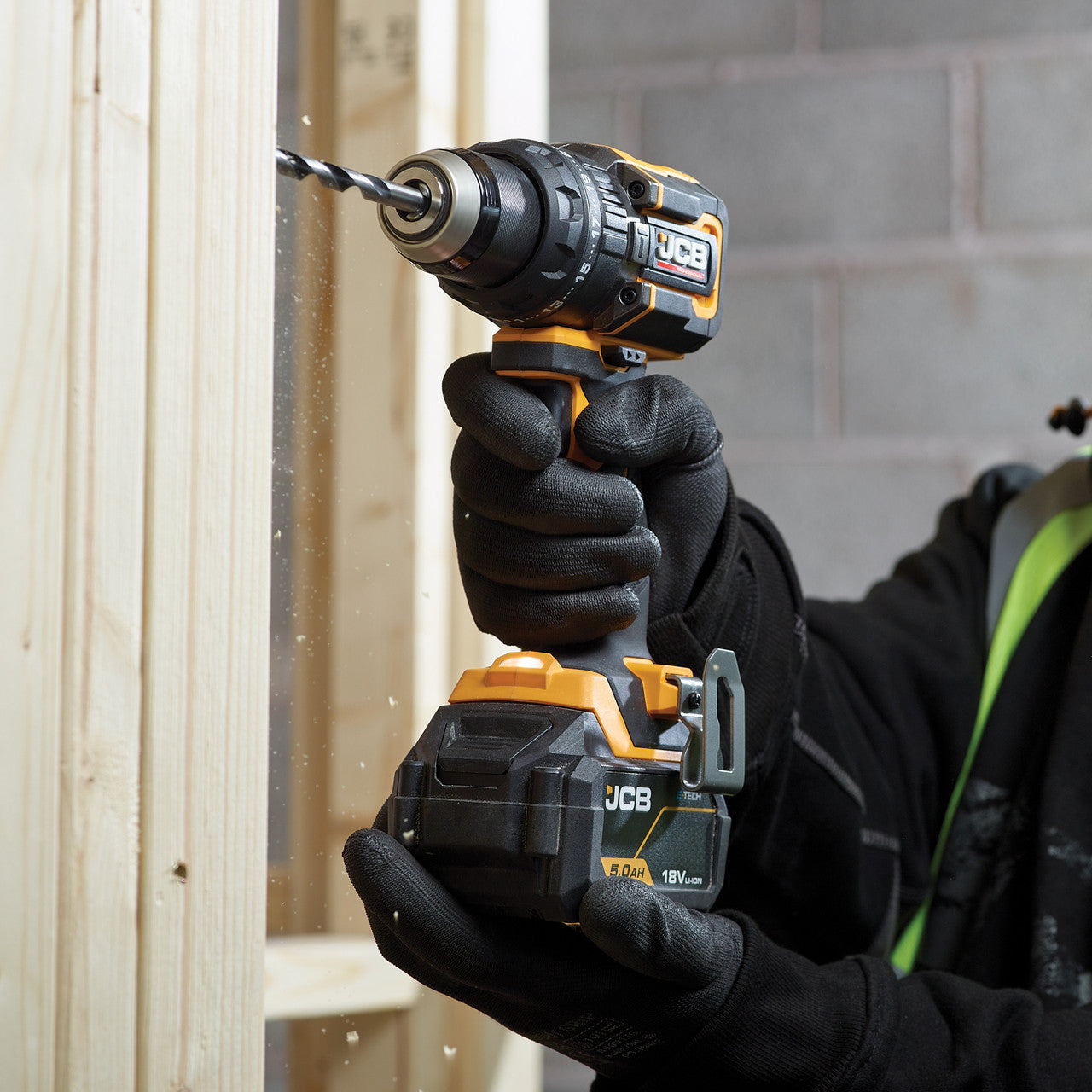 JCB 18V Pro Kit, Combi Drill (75Nm), Impact Driver (230Nm), Multi Tool, 2Ah & 5Ah Batteries, 4.5A Fast Charger & Soft Tool Bag |JCB-18PKIT-6